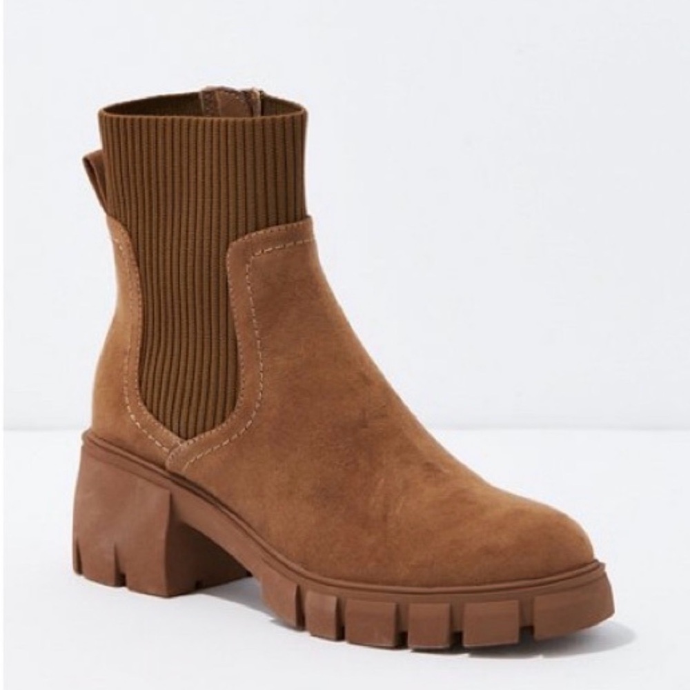 American Eagle Knit Chelsea Boots